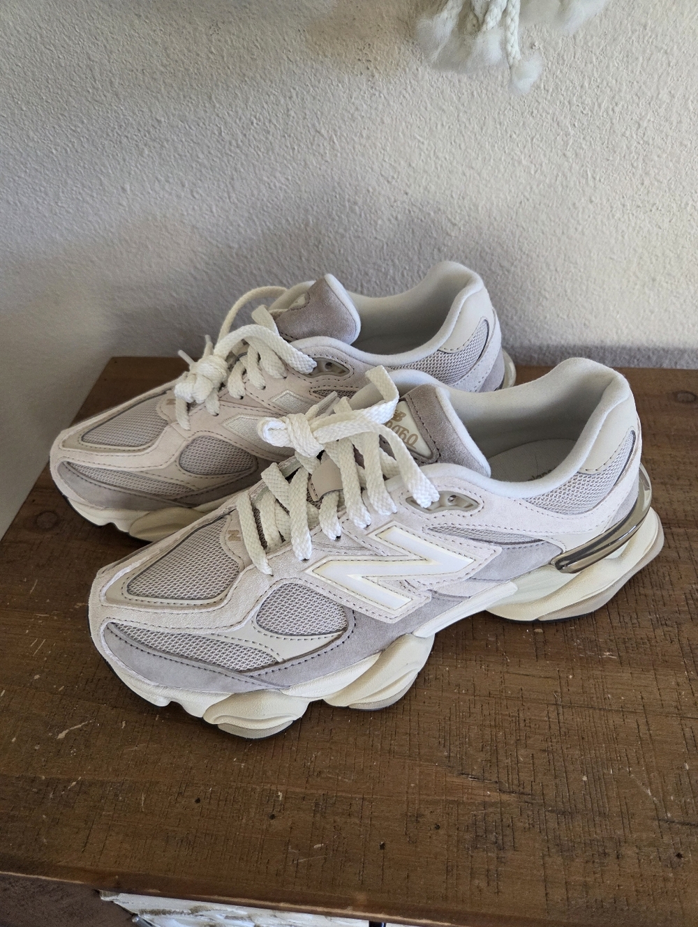 New Balance 9060 Jbc Size 7 Womens New Oatmeal/Grey